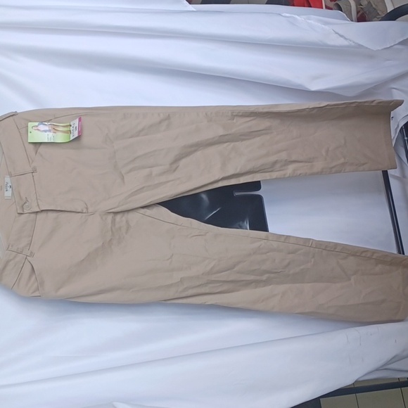 Riders by Lee Curvy Mid-rise Trouser pants - Picture 1 of 7